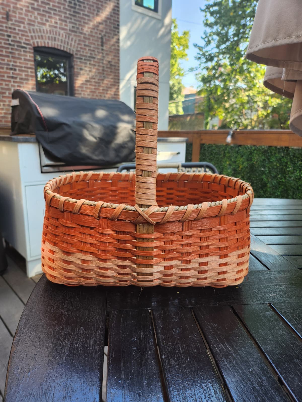 Handle Basket with Braided Rim
