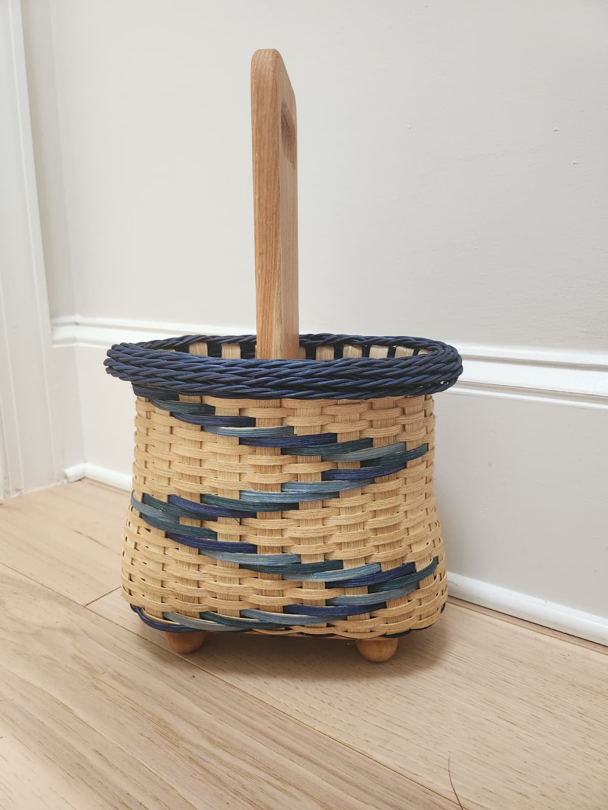 Wine Basket with Removable Handle